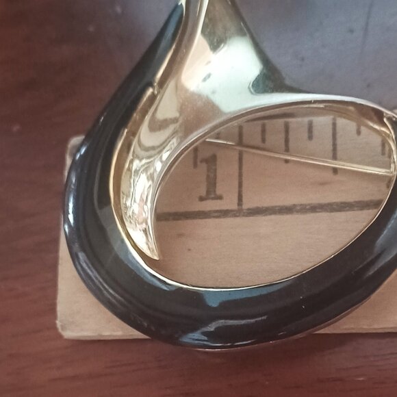 Elegant Omjent Brooch - Picture 4 of 5